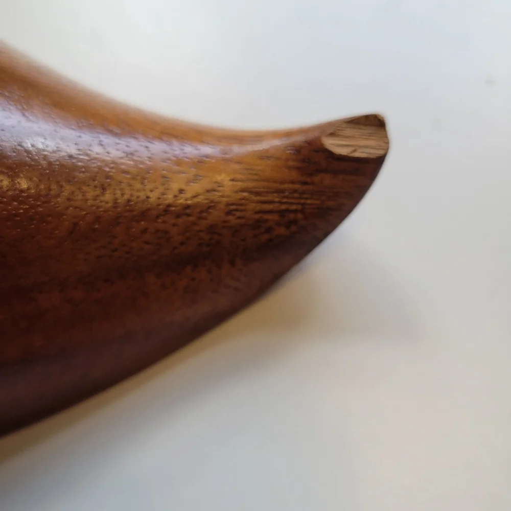 VTG MCM Orobilt Monkey Pod Leaf Shape Salad Snack Fruit Nut Snack Bowl 11x4.5x2